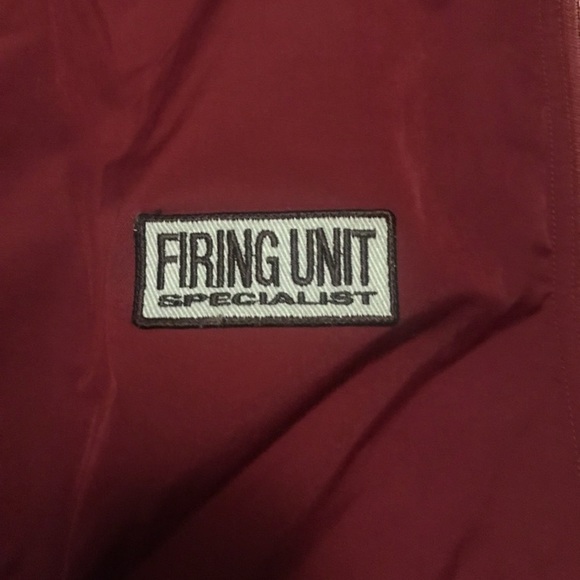 Never worn it because it’s to big on me - Picture 2 of 5